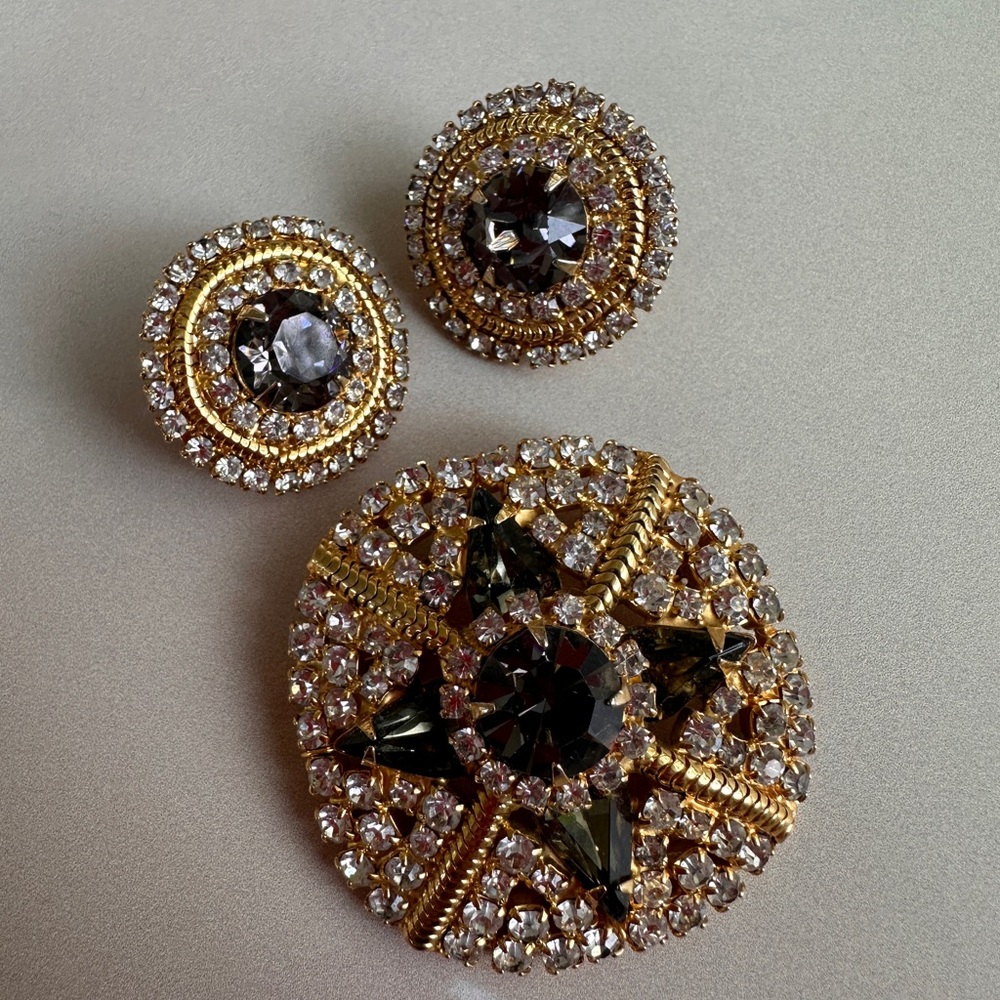 Hobe Brooch and Earrings